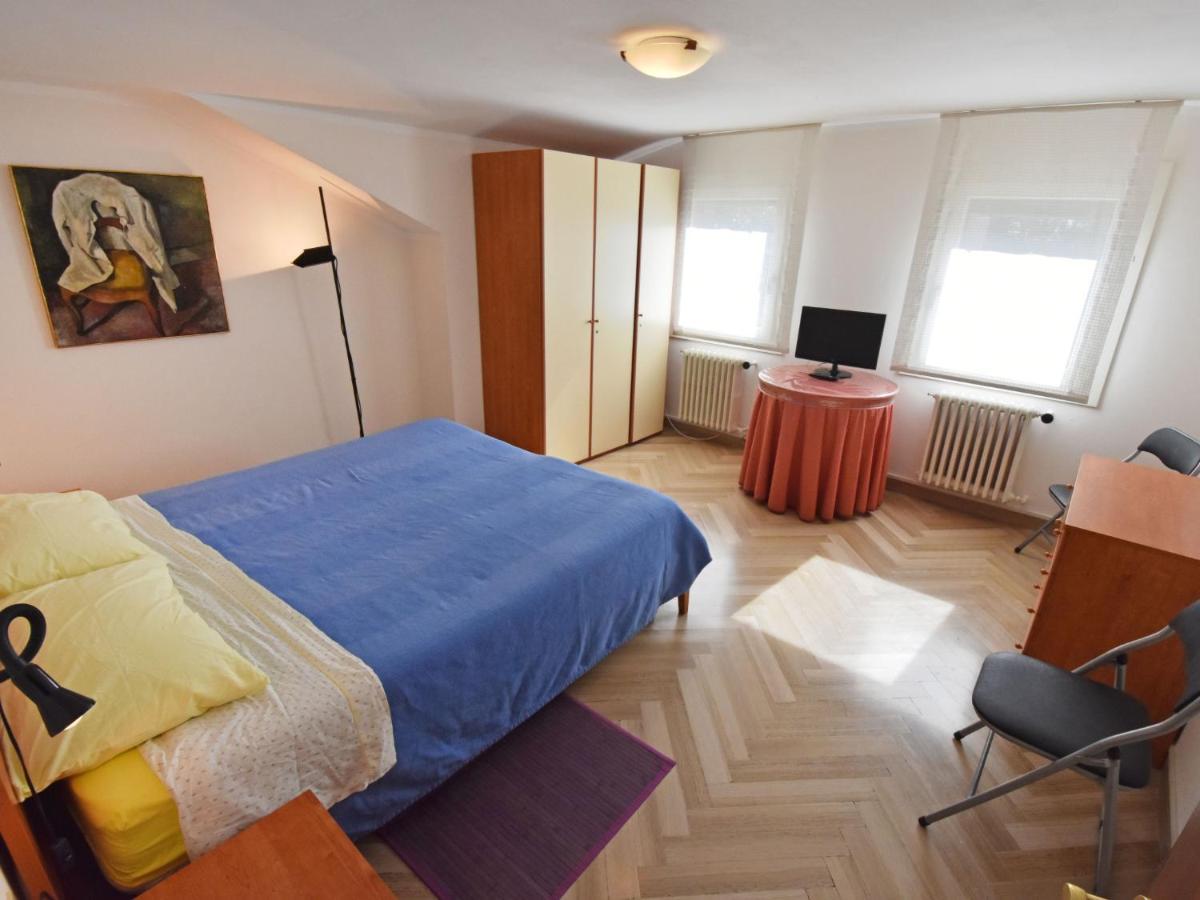 Apartamento Casanas-1 By Interhome *